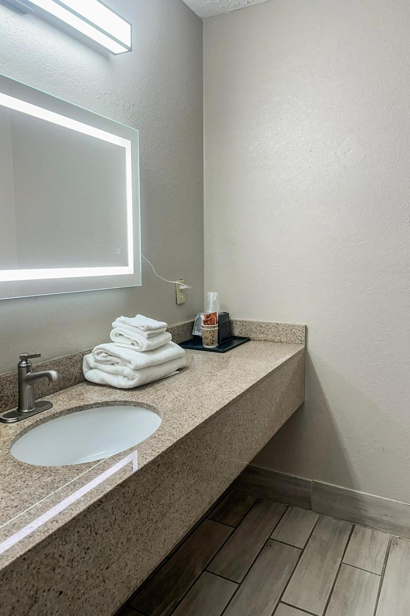 Regal Inn Guntersville By Oyo Hwy 431 المظهر الخارجي الصورة