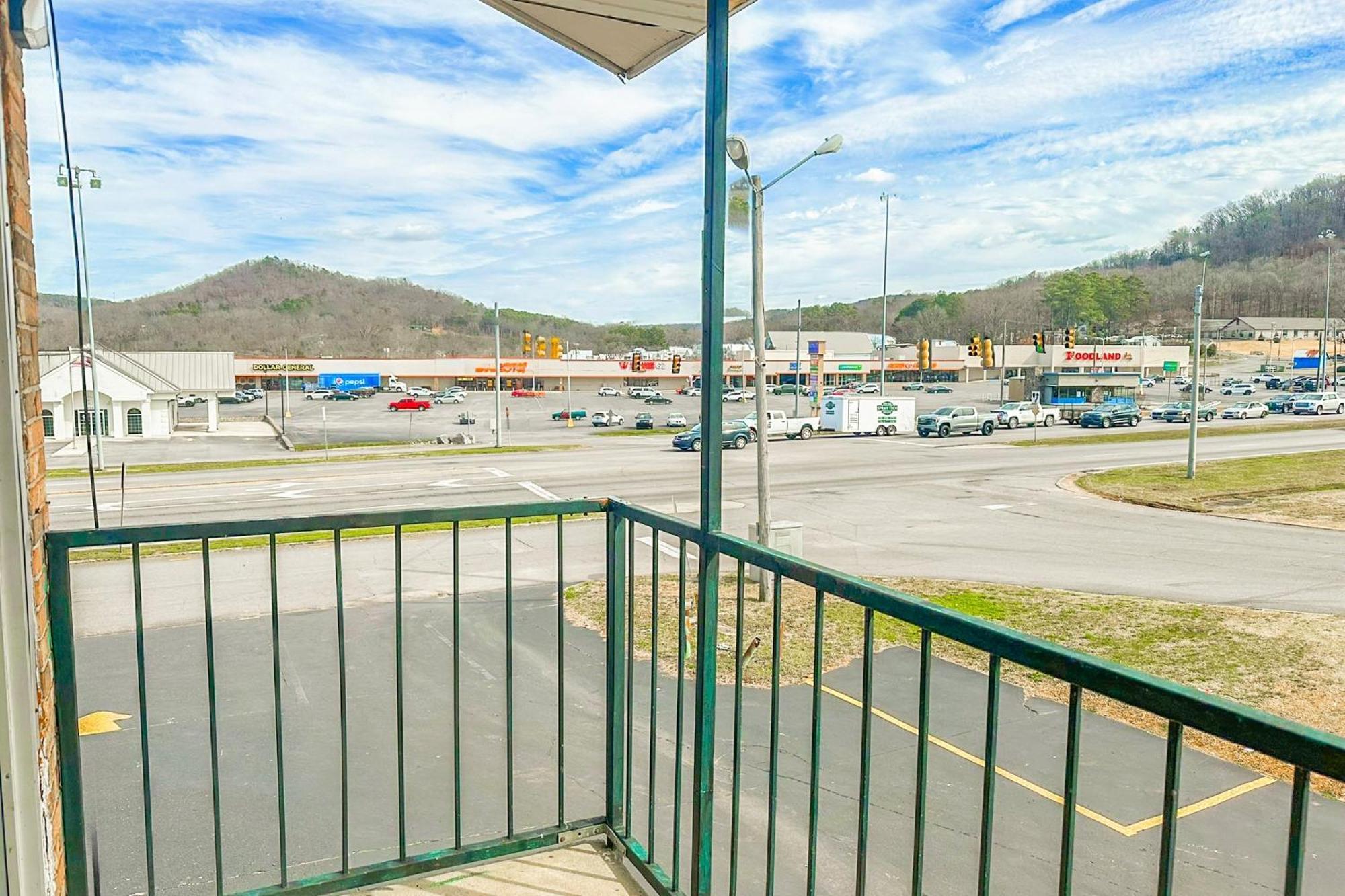 Regal Inn Guntersville By Oyo Hwy 431 المظهر الخارجي الصورة
