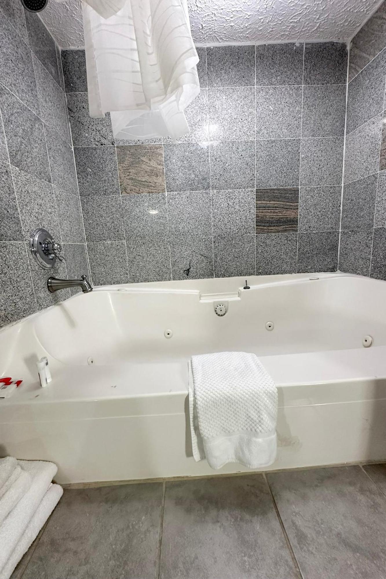 Regal Inn Guntersville By Oyo Hwy 431 المظهر الخارجي الصورة