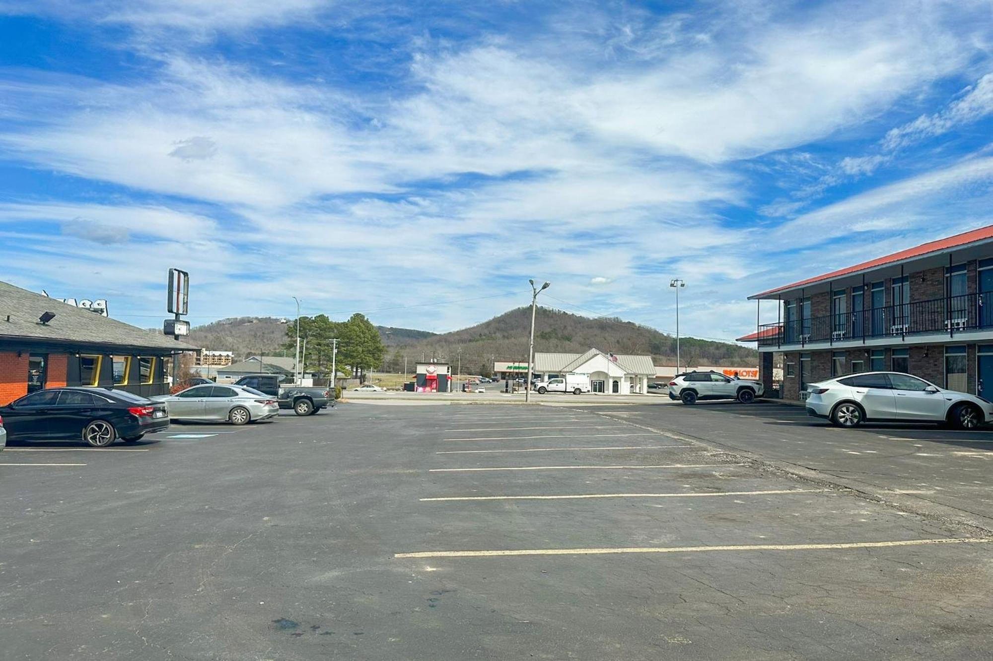 Regal Inn Guntersville By Oyo Hwy 431 المظهر الخارجي الصورة